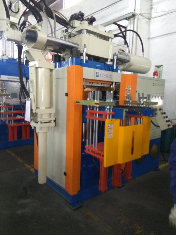 rubber injection molding machine